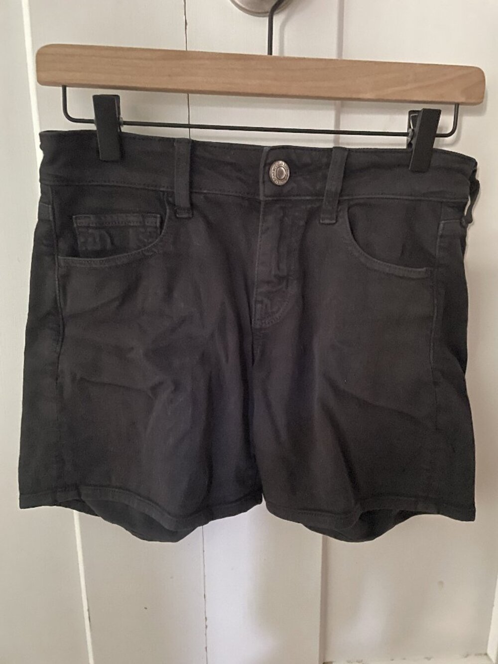 Size 2 Black American Eagle Super Stretch Shorts